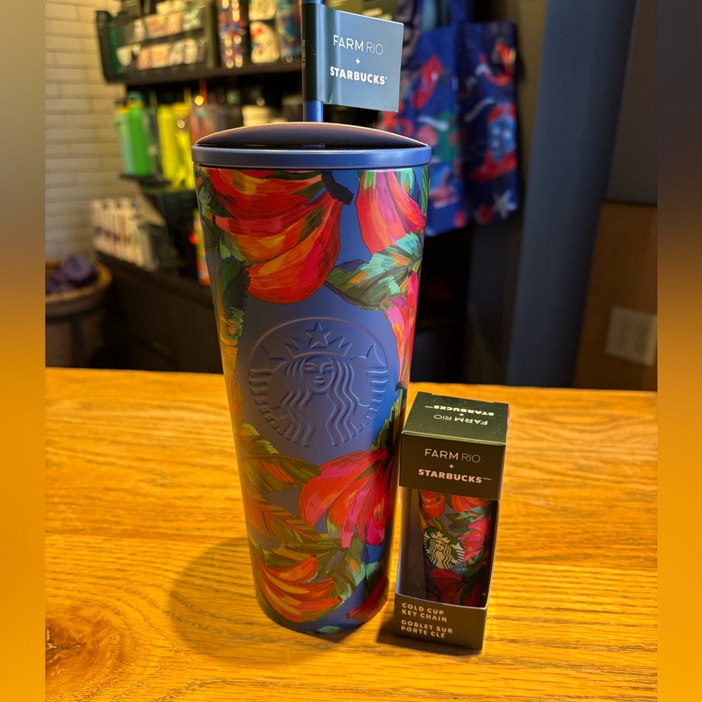 NWT Starbucks x Farm Rio Collab 24oz stainless steel cup with matching key chain